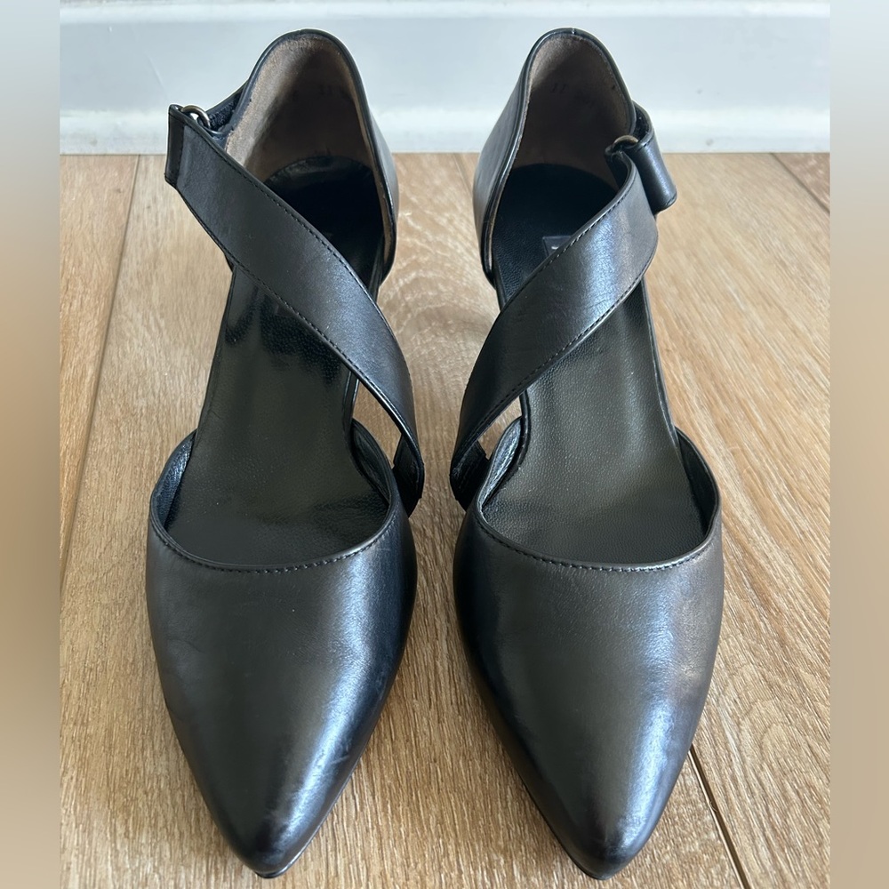 Paul Green “Nicki” asymmetrical strap kitten heels